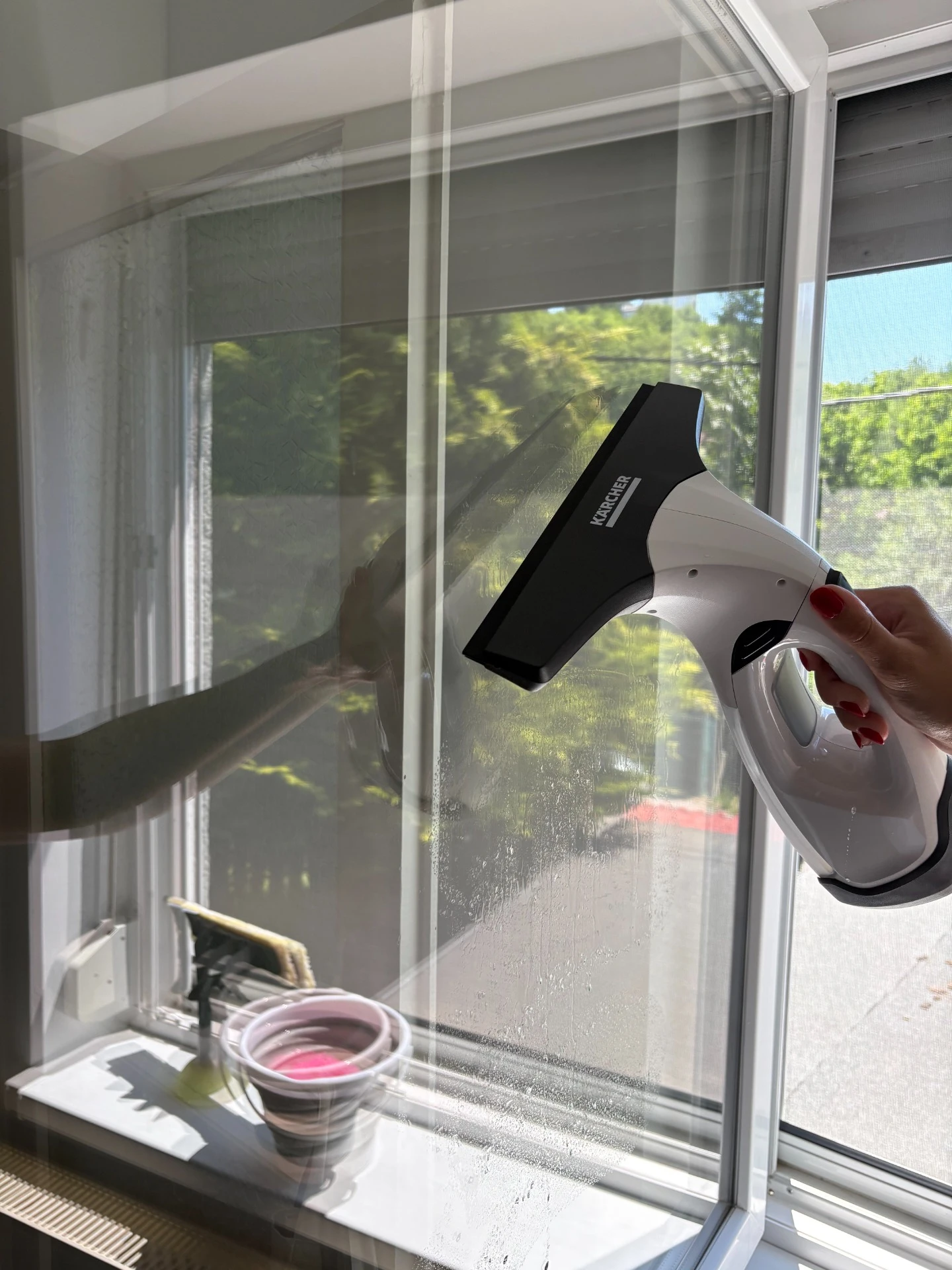 Ablaktisztítás Pécsen a MaczkóClean munkája során